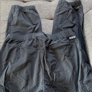 Patagonia new with tags Black Outdoor Everyday Pants Pitch Blue size Large